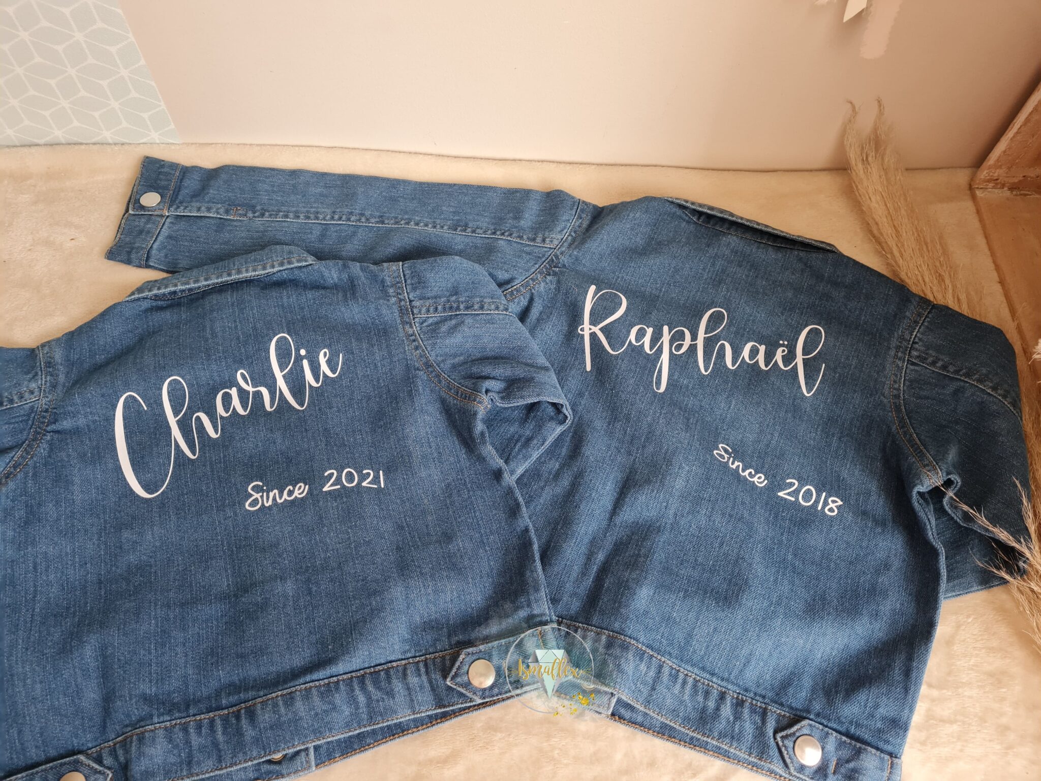 Veste En Jean Personnalisée Enfant Avec Prénom Et Patchs - Taille 90 à 150 Cm (1-12 Ans) - Cadeau Noël, Anniversaire